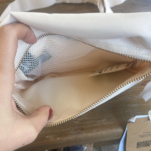 Herschel Fanny Pack - Picture 6 of 9